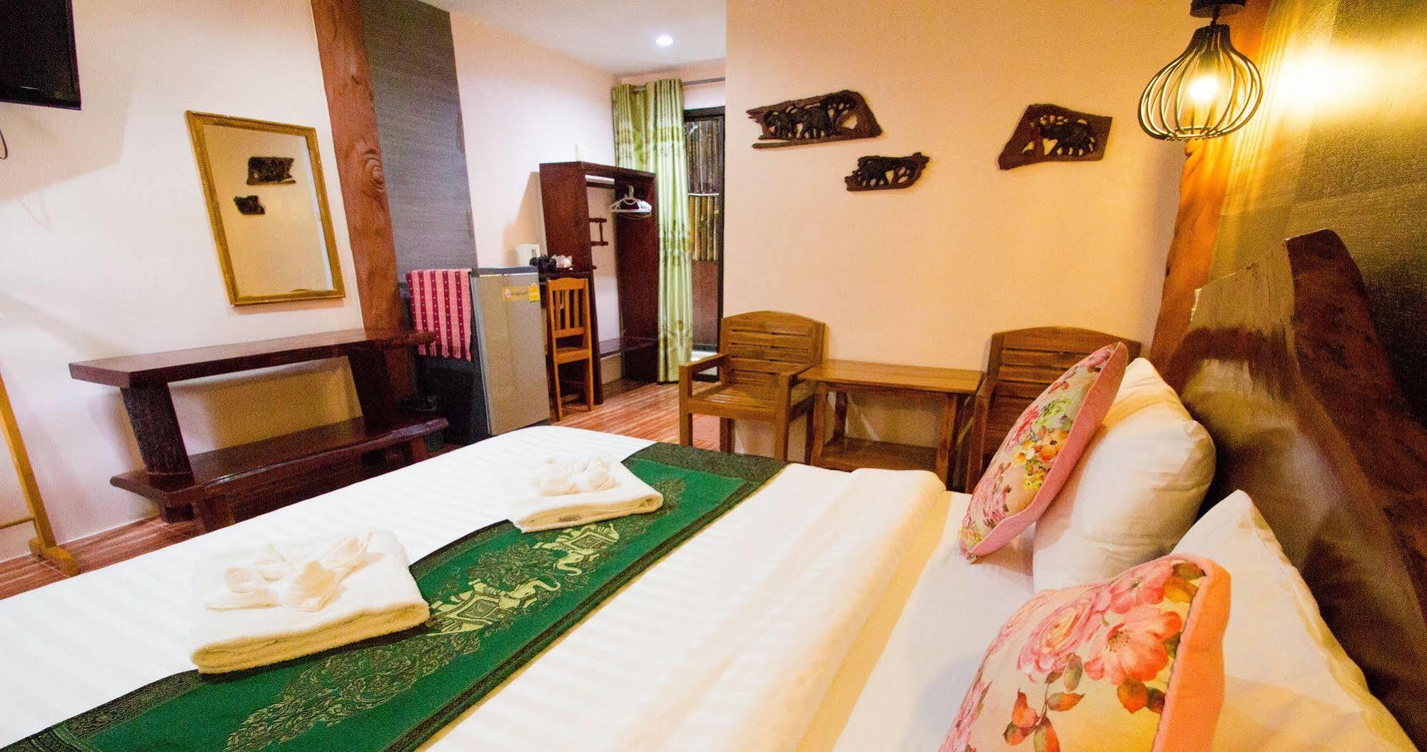 Naiyang Discovery Beach Resort Sha Nai Yang Beach Екстериор снимка